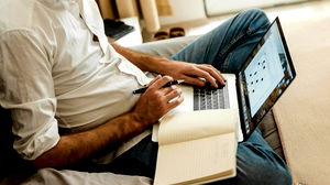 Le retour obligatoire au bureau pourrait faire douter de nombreux employés quant à leur emploi.