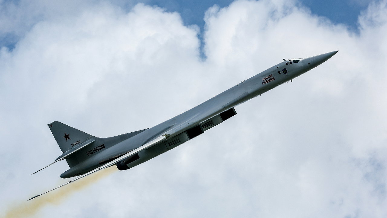 Rusland wil zijn vloot Tupolev Tu-160-bommenwerpers uitbreiden, maar productievertragingen stapelen zich op