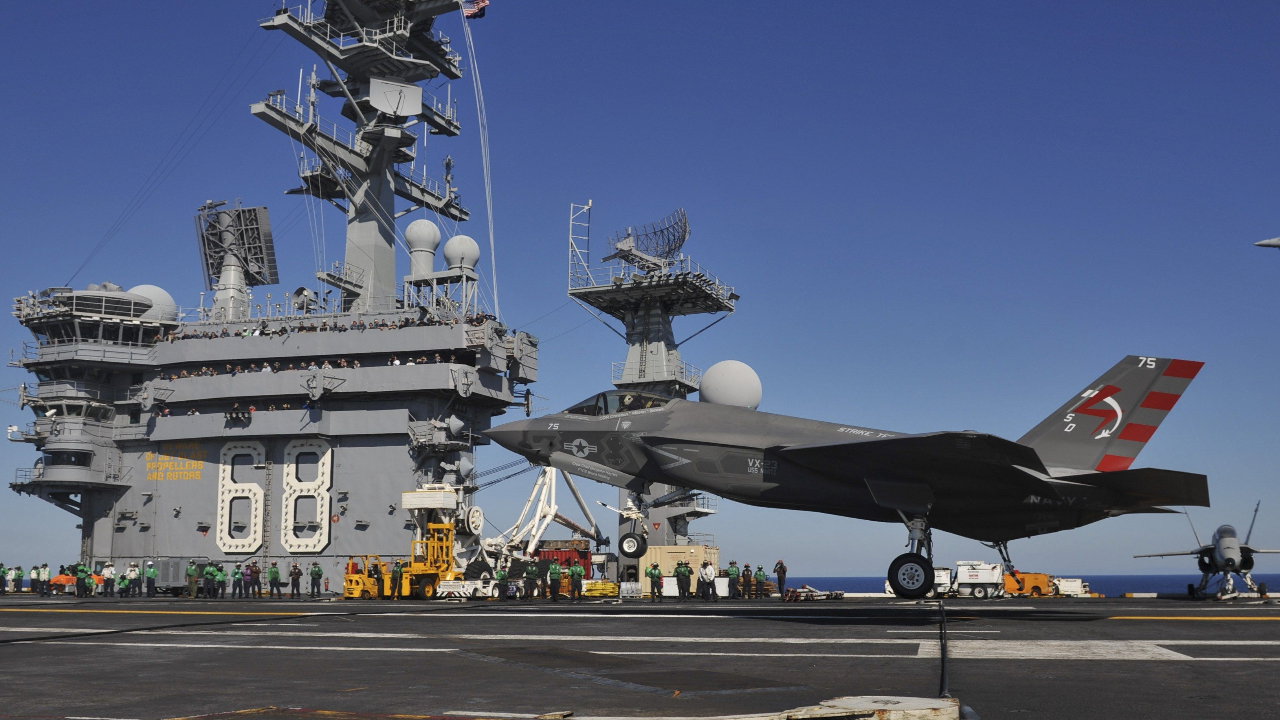 Amerikaans vliegdekschip USS Nimitz is klaar voor buitengebruikstelling in 2027, maar dat zal miljarden kosten