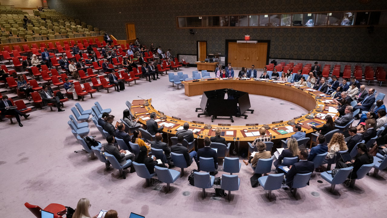 Discussie binnen westers blok: Amerikaanse diplomaten lopen weg uit VN-vergadering na kritiek van Frankrijk