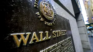 Wall Street se prépare à des bonus plus faibles en 2025