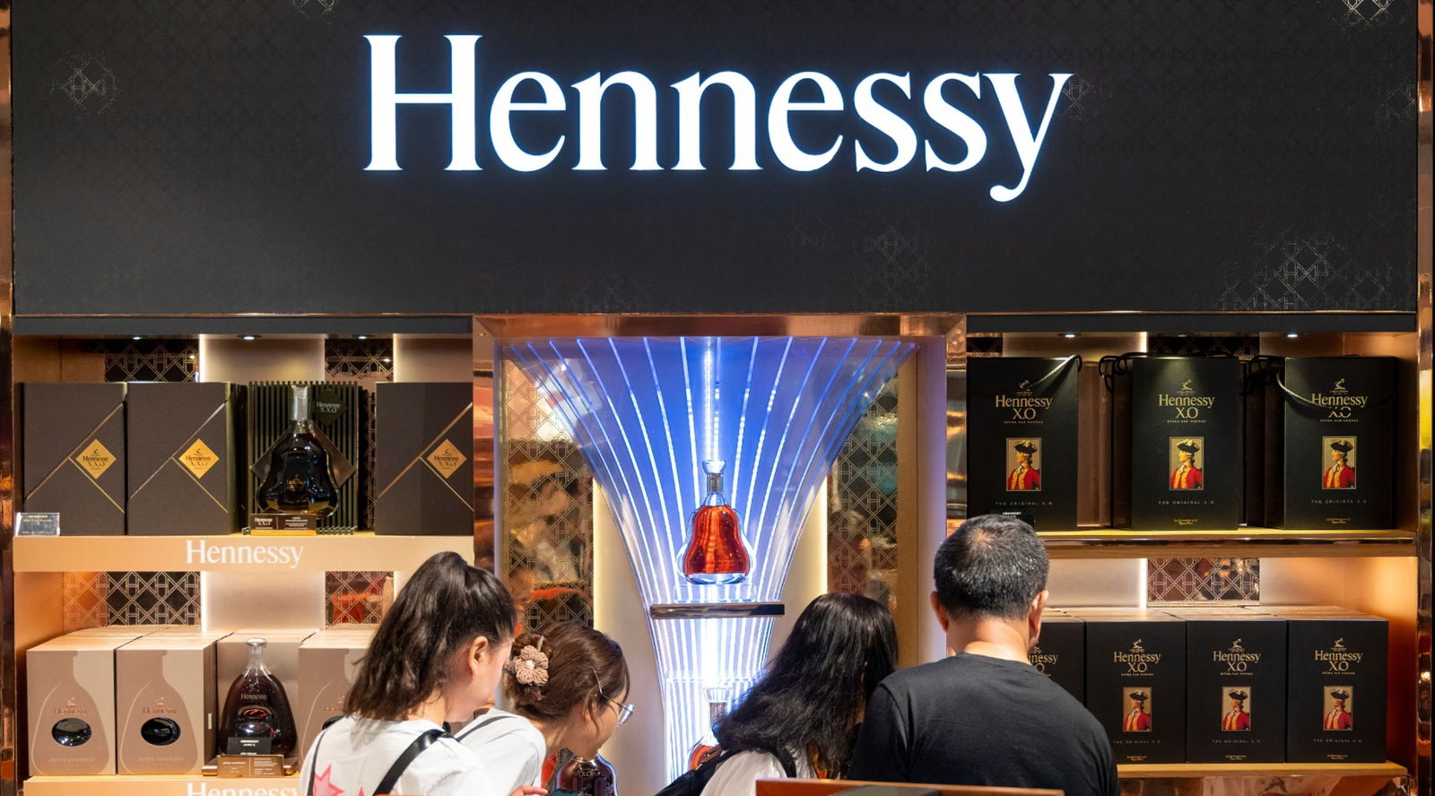 Moët Hennessy Cuts 13% of Workforce - News Directory 3