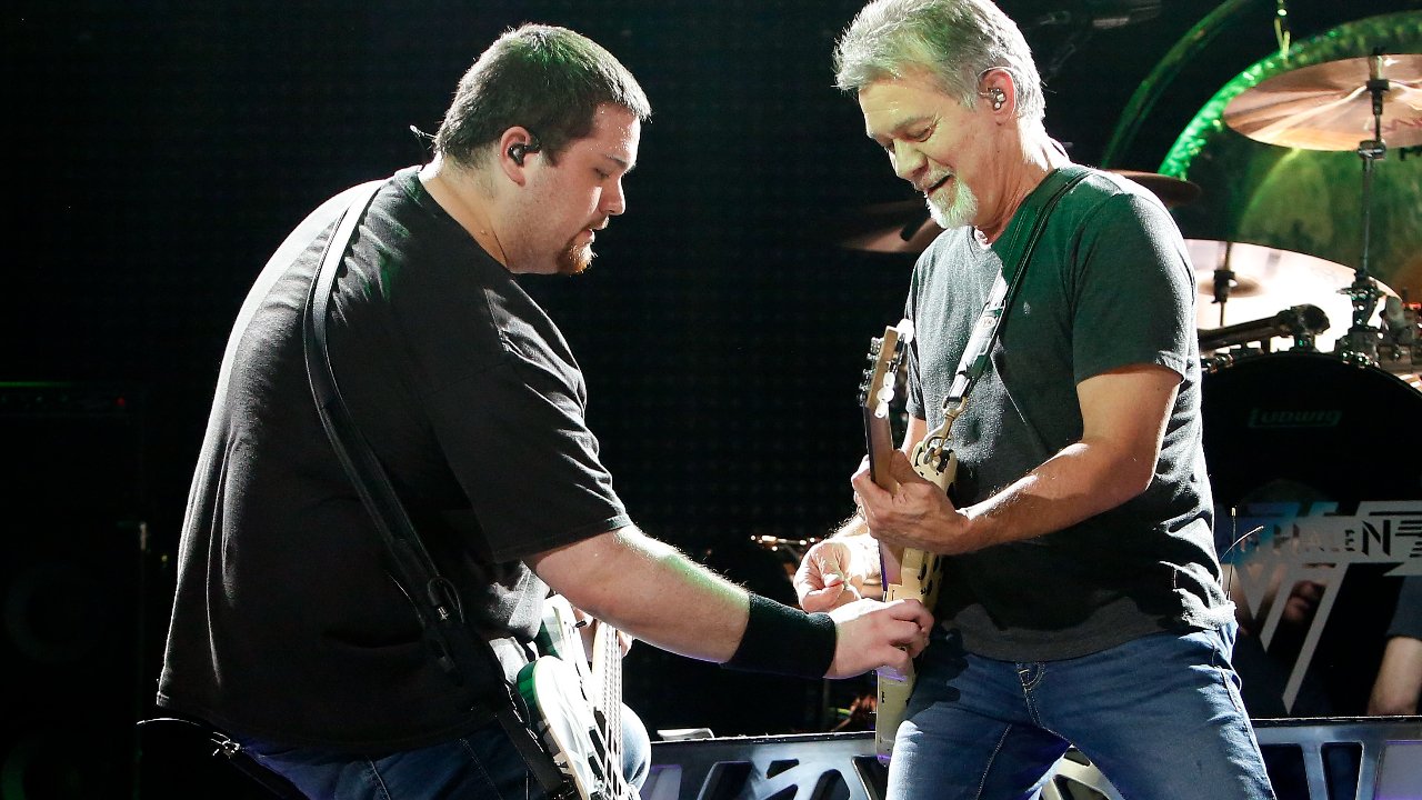Eddie Van Halen centraal in eerste solonummer zoon Wolfgang Newsmonkey