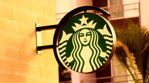 Starbucks China verlaagt prijzen om bredere markt aan te spreken