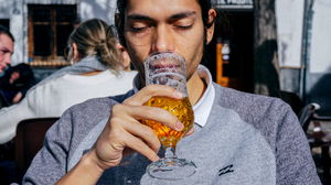 Bierindustrie kampt met volumedaling, maar premium- en budgetmerken doen het goed