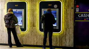 Een op de drie gezinnen in Vlaanderen komt moeilijk rond, in Brussel en Wallonië is het nog erger