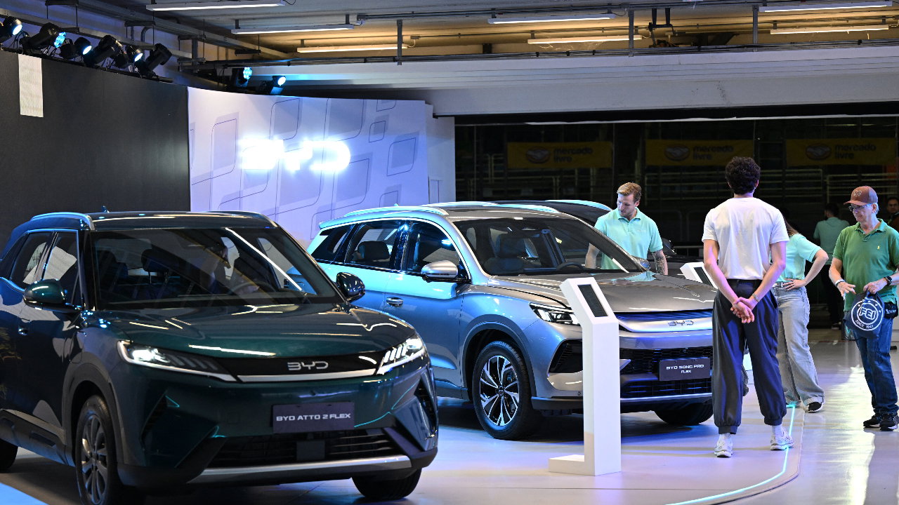 China wil aandeel elektrische en hybride auto’s tegen 2030 optrekken tot 70 procent