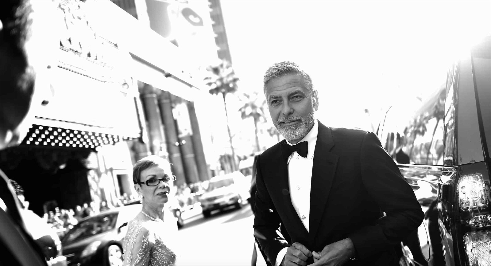 George Clooney in kostuum.