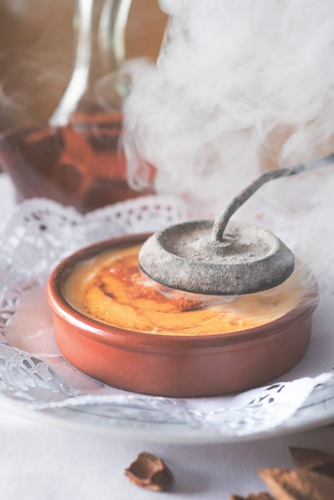 De wereld op je bord: Drie keer Mediterraans koken - Creme catalana