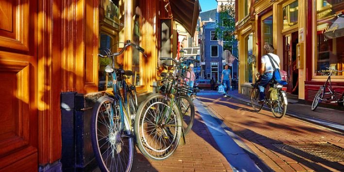 amsterdam bike street