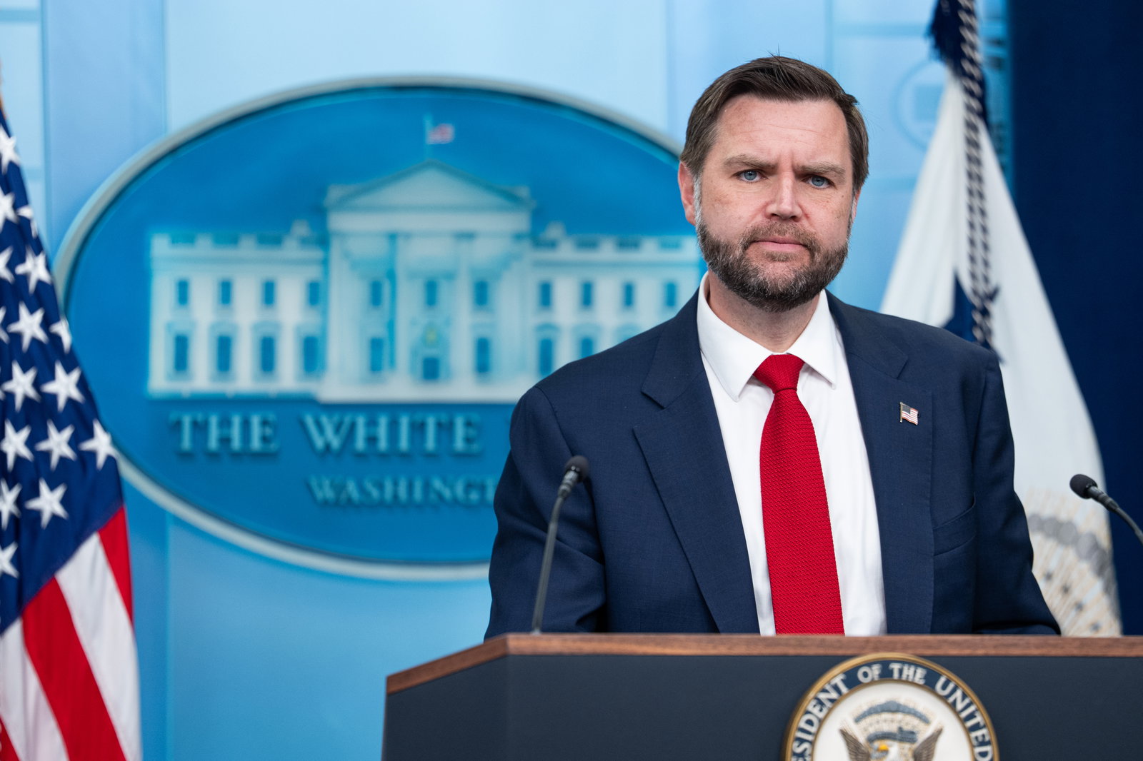 JD Vance beweert dat er een complot met buitenlandse invloed bestaat om de Iran-deal te saboteren