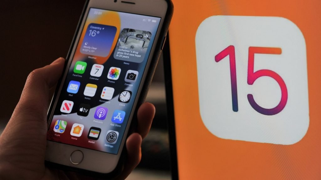 iPhone iOS 15