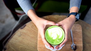 De wereldwijde interesse in matcha zorgt voor tekorten in de Japanse thee-industrie