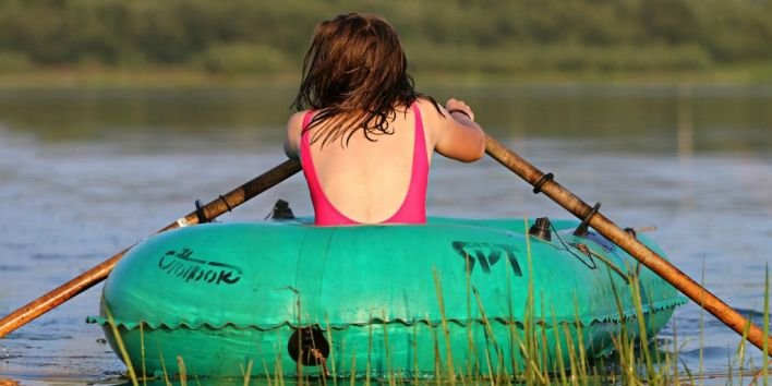 woman girl boat rowing