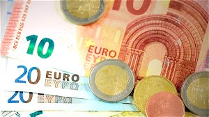 Oplopende inflatie zet consumenten aan tot besparen