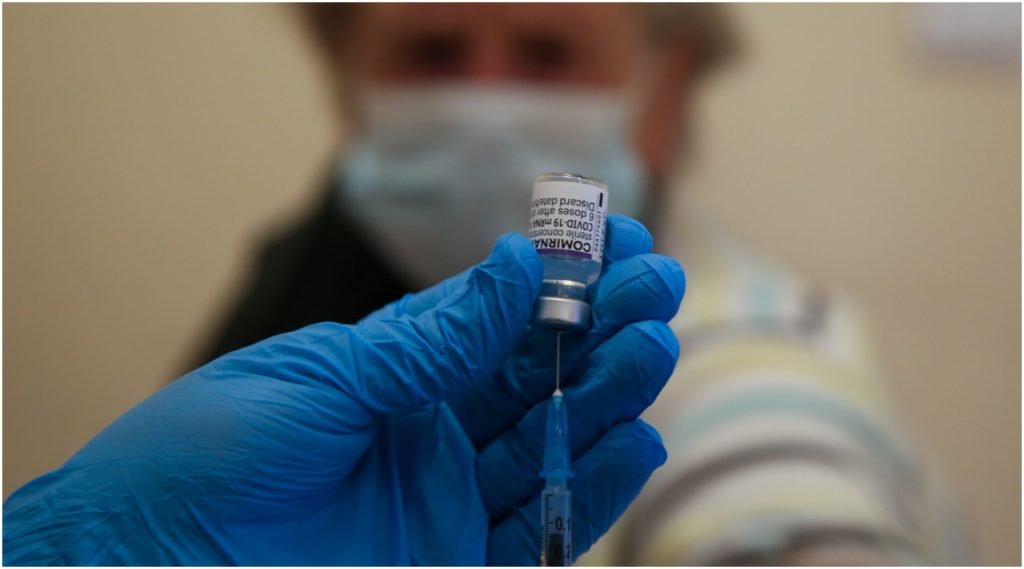 Een dosis van het Pfizer-vaccin