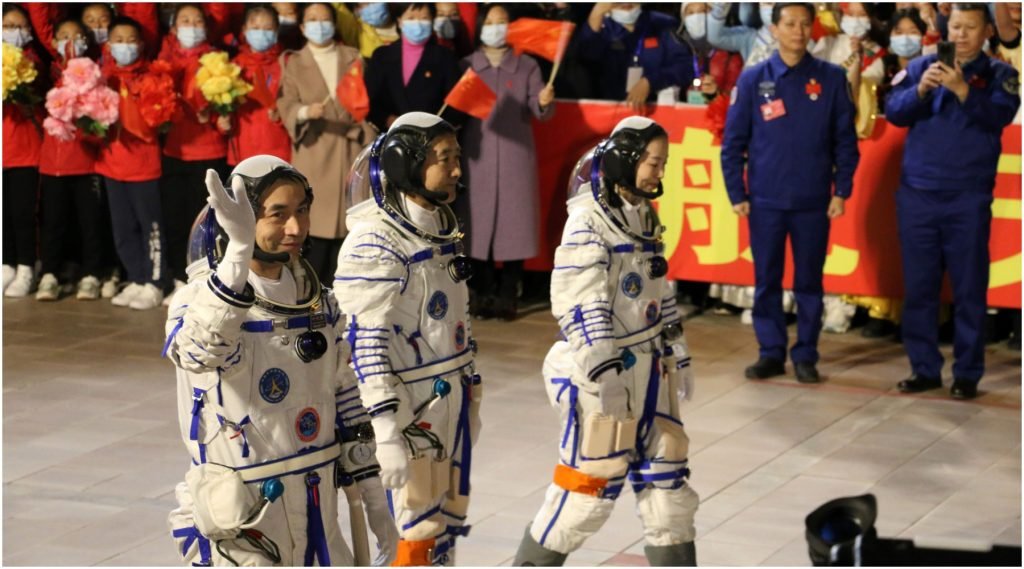 De taikonauten van de Chinese Shenzhou 13-missie