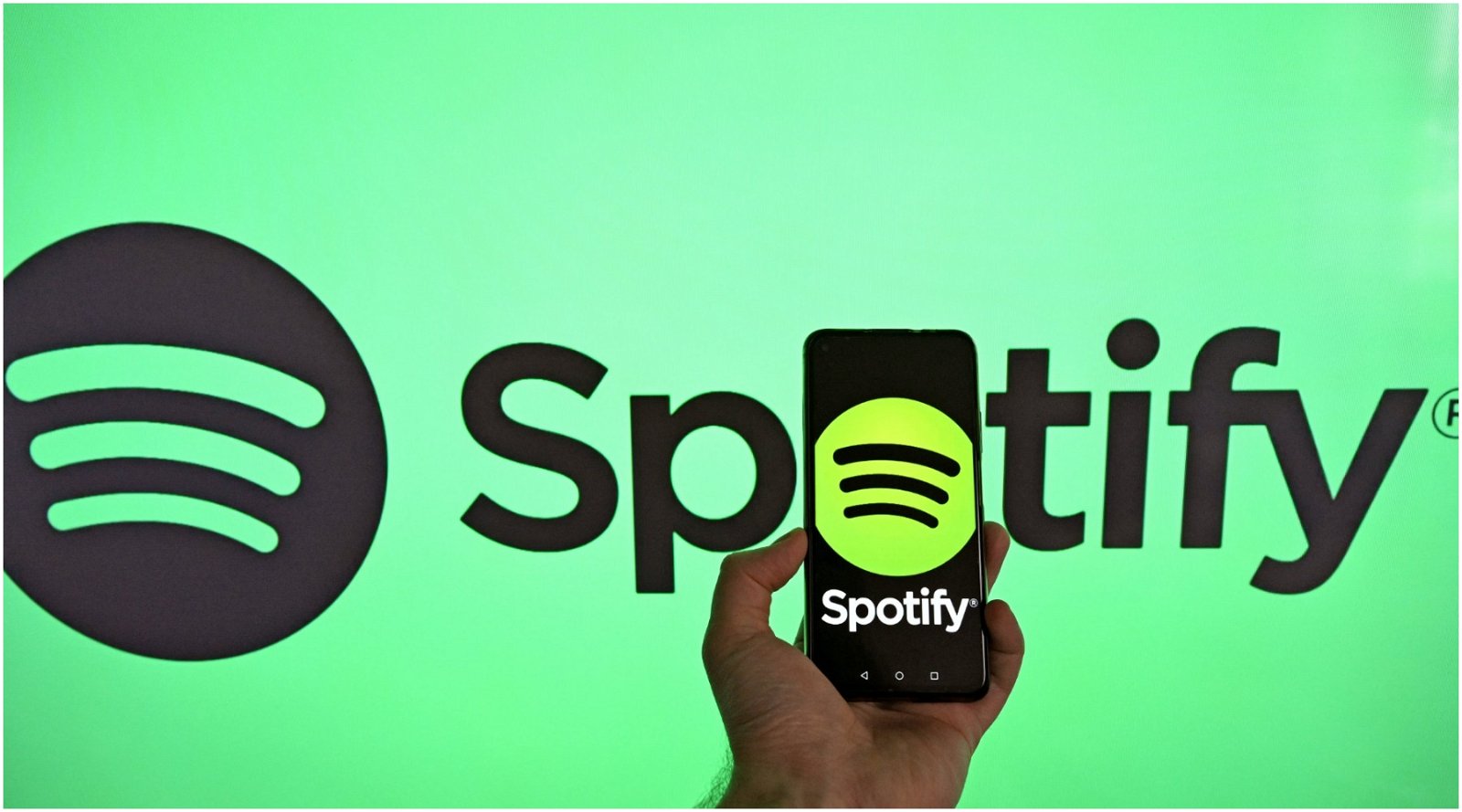 Aandelen Van Spotify Gedaald Met 13 Procent. Het Streamingplatform Kon ...