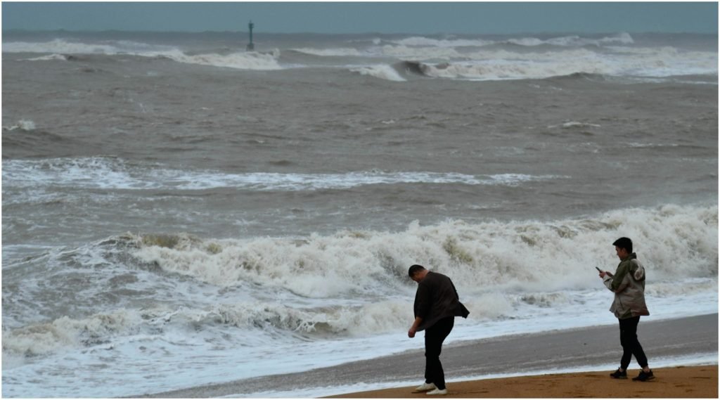 Golven aan de Chinese kust