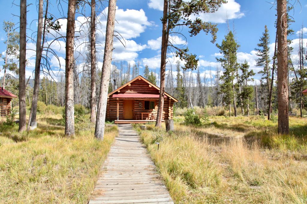 Op roadtrip door Amerika's vergeten staten - Redfish Lake cabins