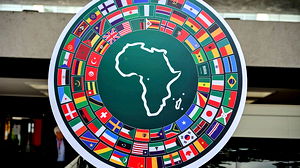 Afrikaanse Ontwikkelingsbank kiest nieuwe president bij dreiging van Amerikaanse bezuinigingen
