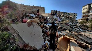 Minstens vier doden en hopen schade bij aardbeving voor de kust van Turkse stad Izmir