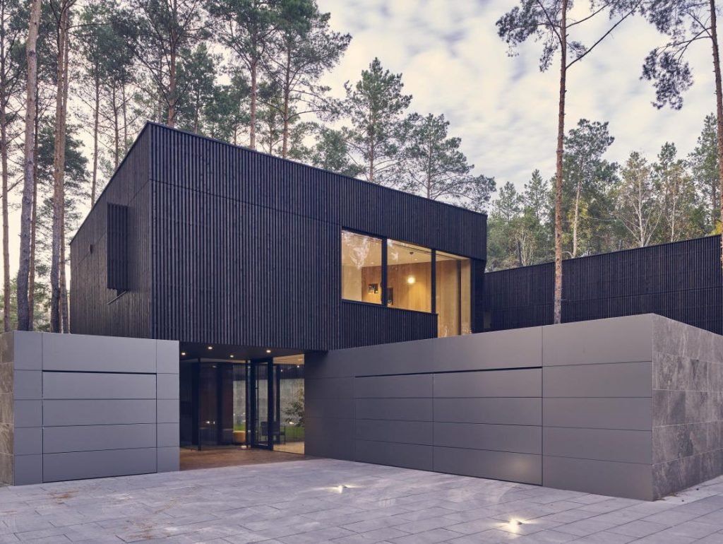 Wind House, Izabelin, Polen. Toegepaste systemen: MB-77HS, MB-SR50N